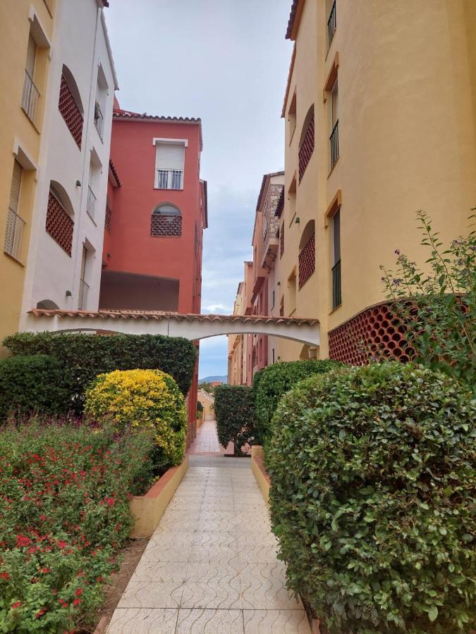 Appartement Empuriabrava Eksteriør bilde